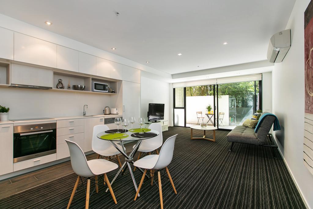 Complete Host Fitzroy St Apartments เมลเบิร์น ห้อง รูปภาพ