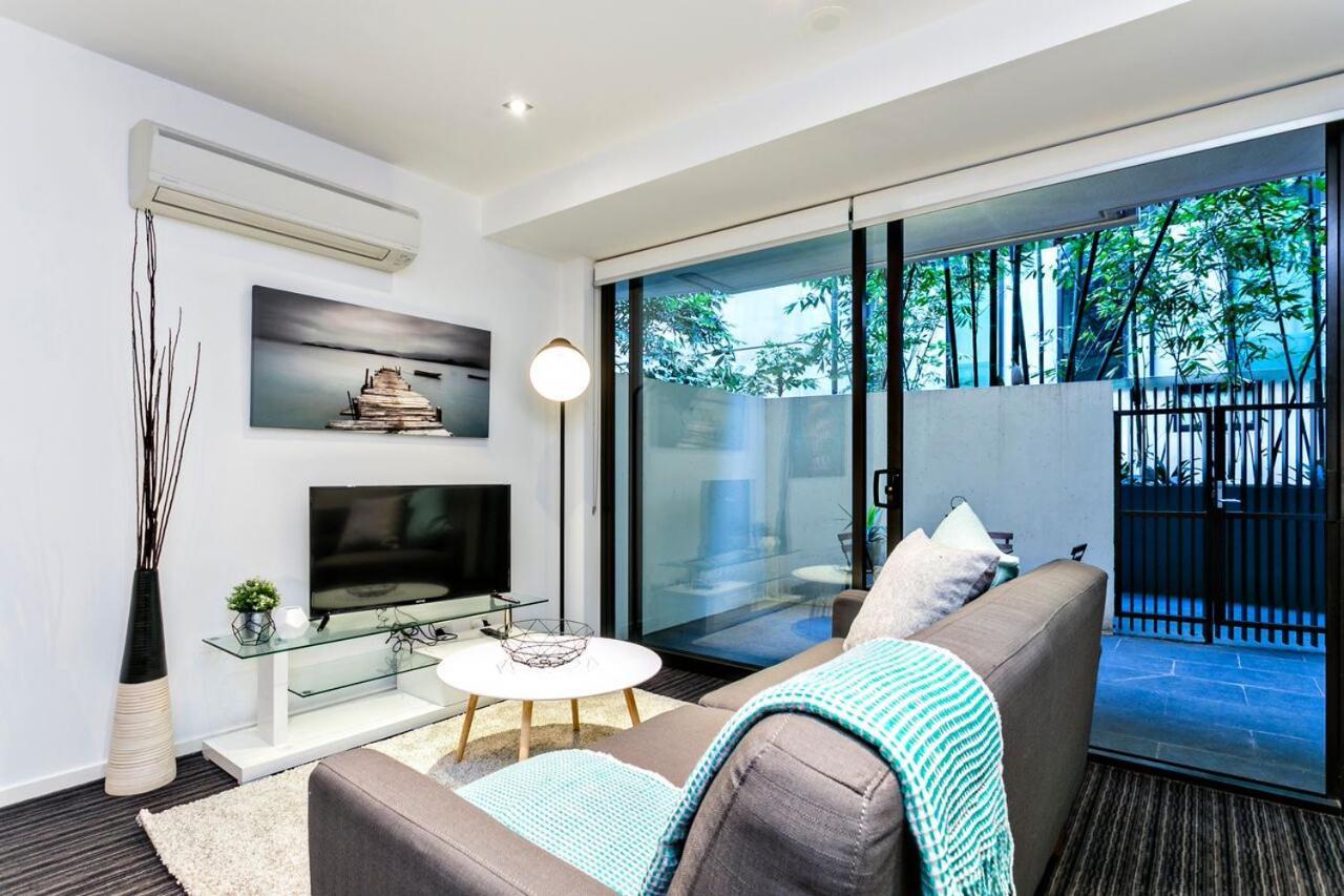 Complete Host Fitzroy St Apartments เมลเบิร์น ภายนอก รูปภาพ